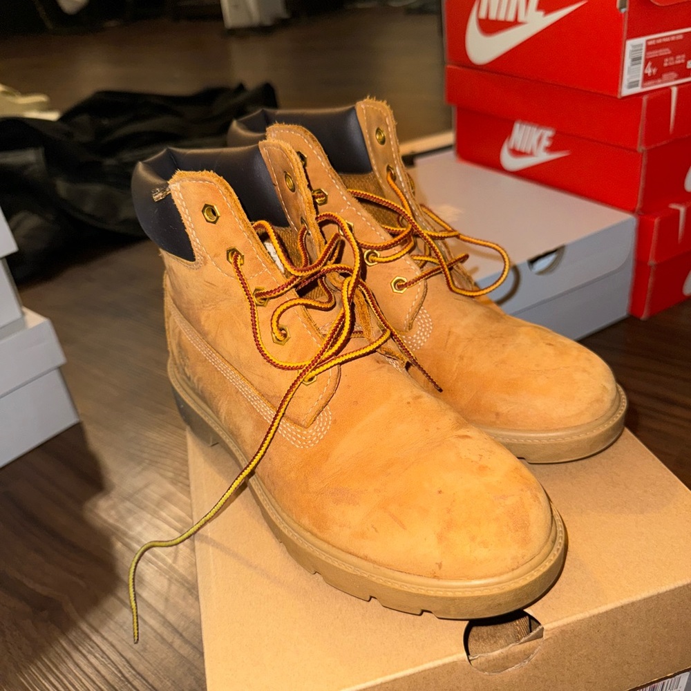Sneakers kids 4.5 timberlands women’s size 6